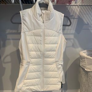 NWT Lululemon Down for it All Vest Size 4 6 Ivory